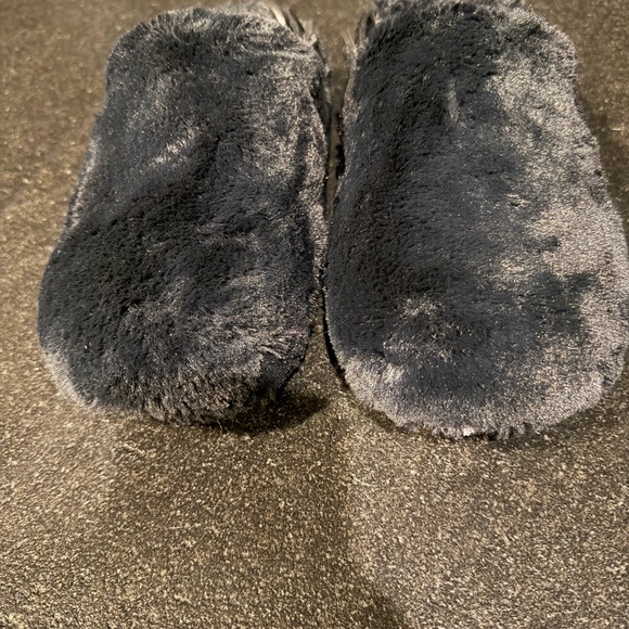 Nike Calm SE Women's Mules Black Faux Fur Slippers. Size 8! Black! Cozy! - Picture 9 of 13
